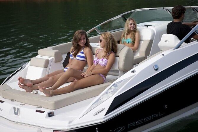 3 Hours Private Breathtaking Como Lake Boat Tour - Meeting at LarioLungo: start where Como life meets the dock