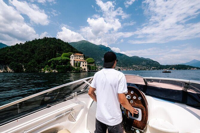 3 Hours Private Cruise on Lake Como Motorboat Cranchi - Como Start: Breakwater Views, Seaplane Hangar, and Villa Olmo