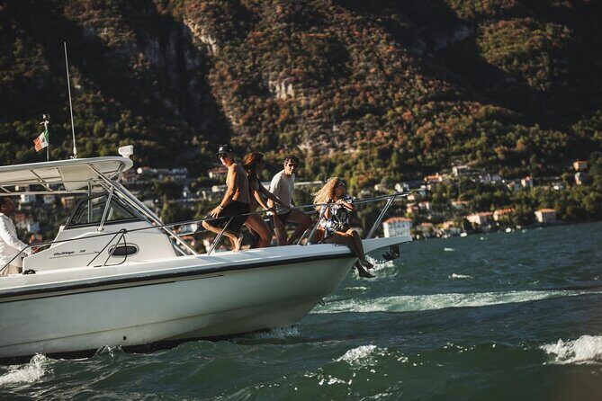 4 Hours Private Boat Cruise on Lake Como with Open Bar - Villa del Balbianello and the Gulf of Venus: the romantic stretches