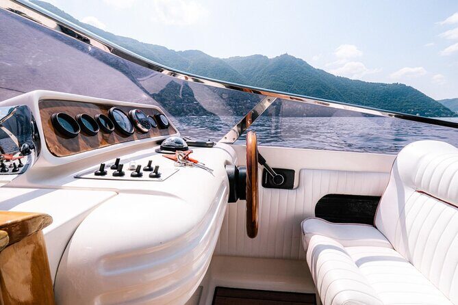 Private Cruise on Lake Como with Speedboat from 1H to 4H - Moltrasio and Carate Urio: calmer villas directly on the shore