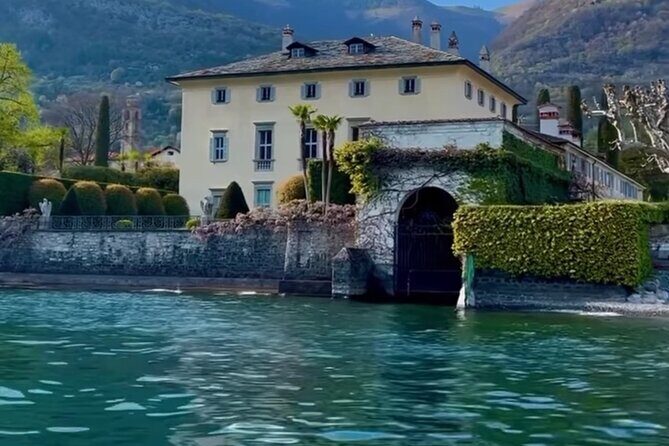 Private Lake Como Boat Tour with Captain Exclusive Scenic Cruise - Entering The Boat: Starting from central Como